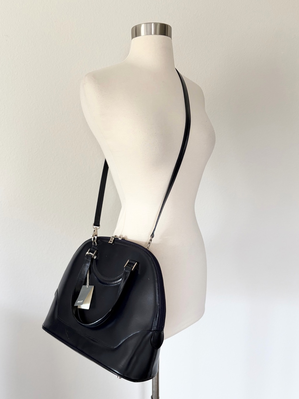 Bally Nwt Vintage 90s Italy Navy Leather Dome Satchel Bowler Crossbody Handbag